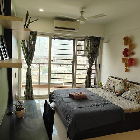 דירות אינדורה Staeg Skyline View 3Bhk - 1404 מראה חיצוני תמונה