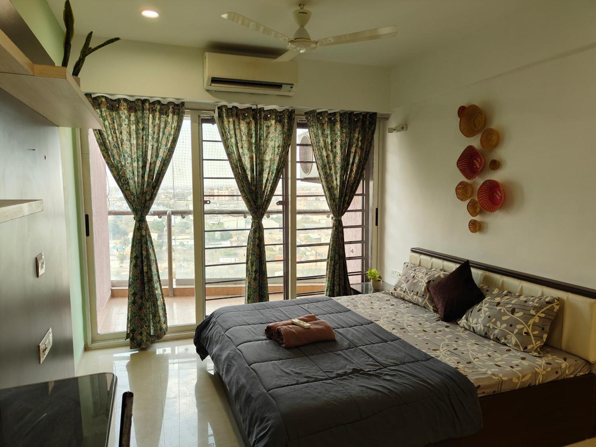 דירות אינדורה Staeg Skyline View 3Bhk - 1404 מראה חיצוני תמונה