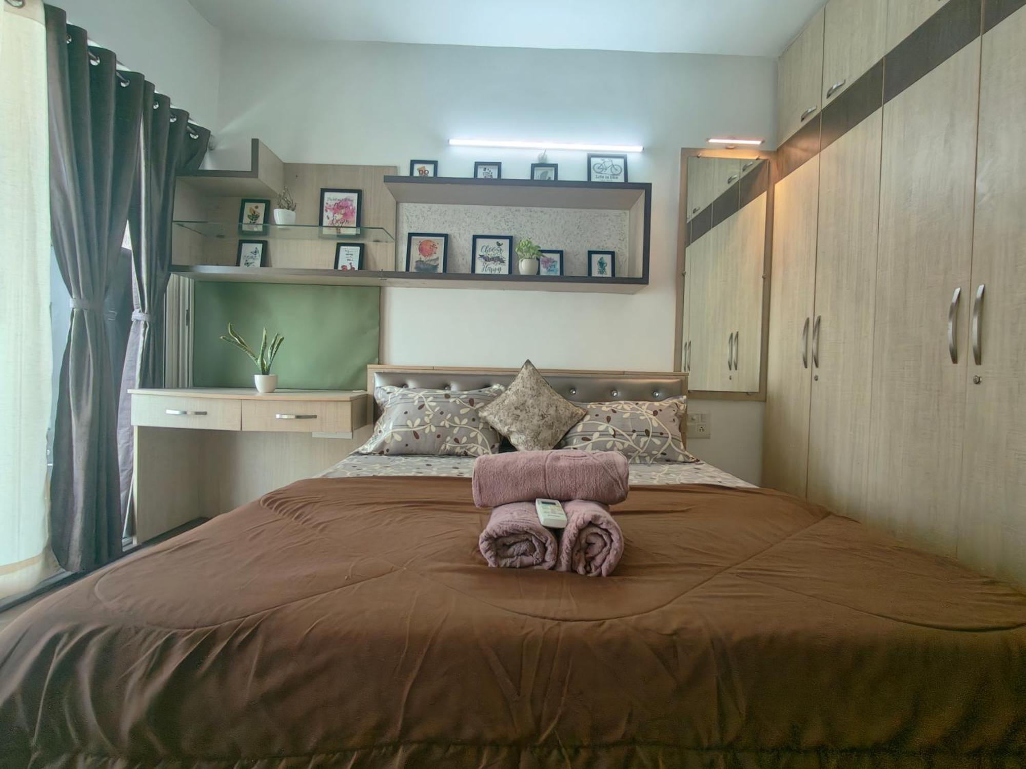 דירות אינדורה Staeg Skyline View 3Bhk - 1404 מראה חיצוני תמונה